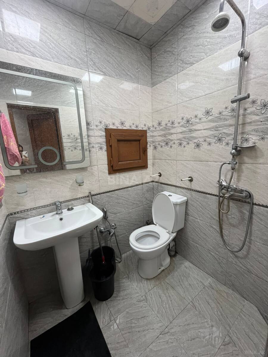 2 otaqlı Köhnə tikili, Memar Əcəmi m., Bakı
