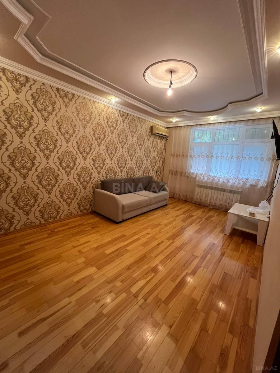 2 otaqlı Köhnə tikili, Memar Əcəmi m., Bakı