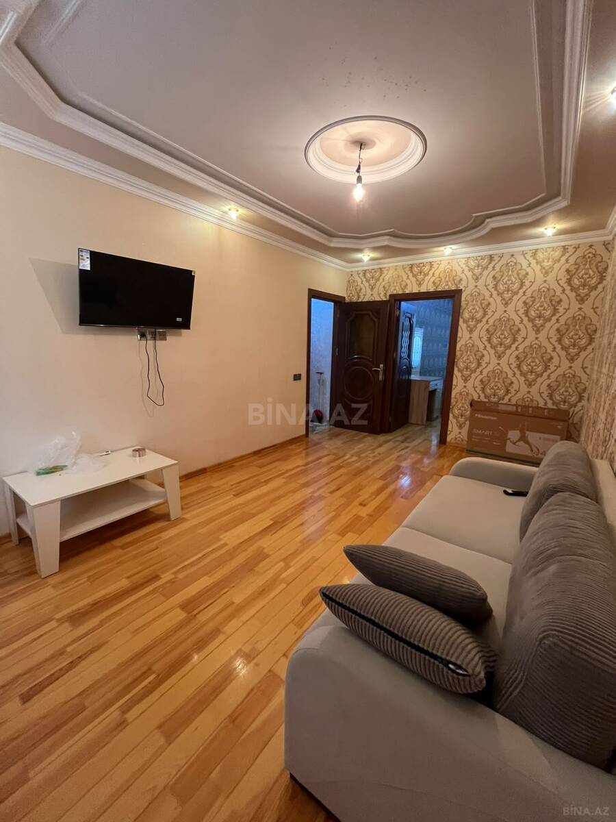 2 otaqlı Köhnə tikili, Memar Əcəmi m., Bakı