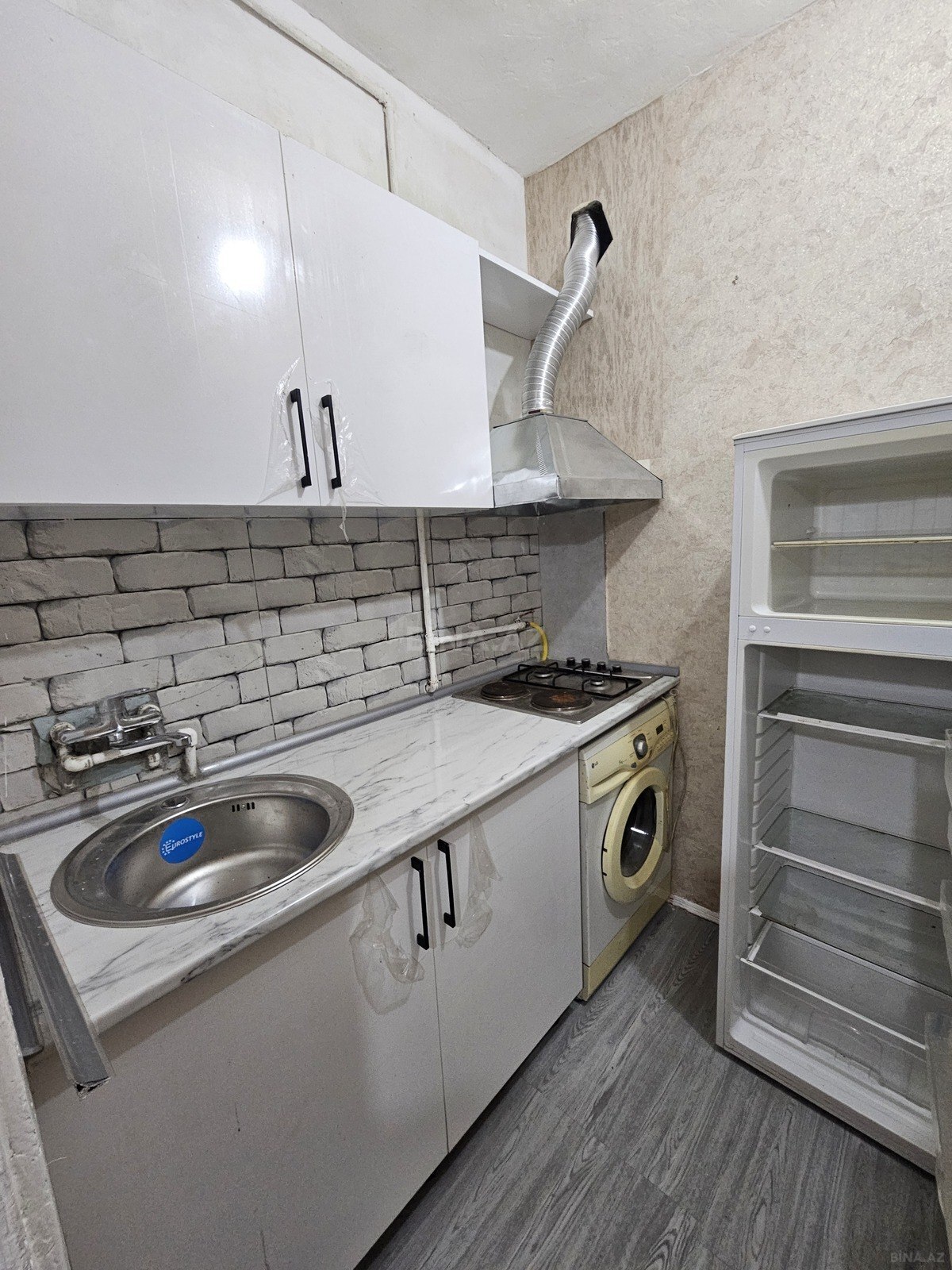 2 otaqlı Köhnə tikili, 7-ci mikrorayon q., Bakı