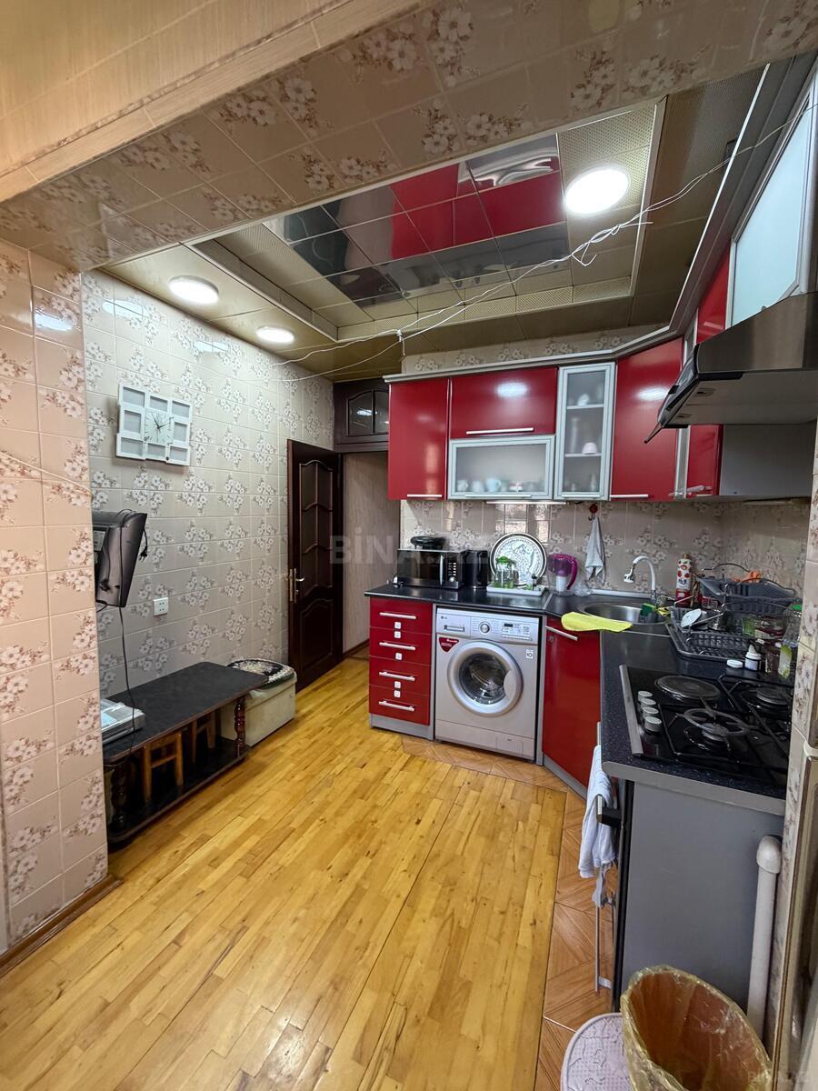 2 otaqlı Köhnə tikili, Azadlıq Prospekti m., Bakı
