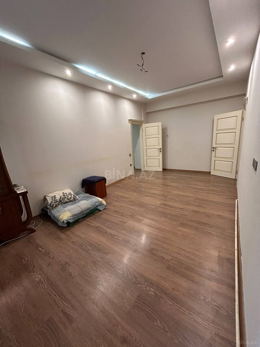 3 otaqlı Yeni tikili, Nizami m., Bakı