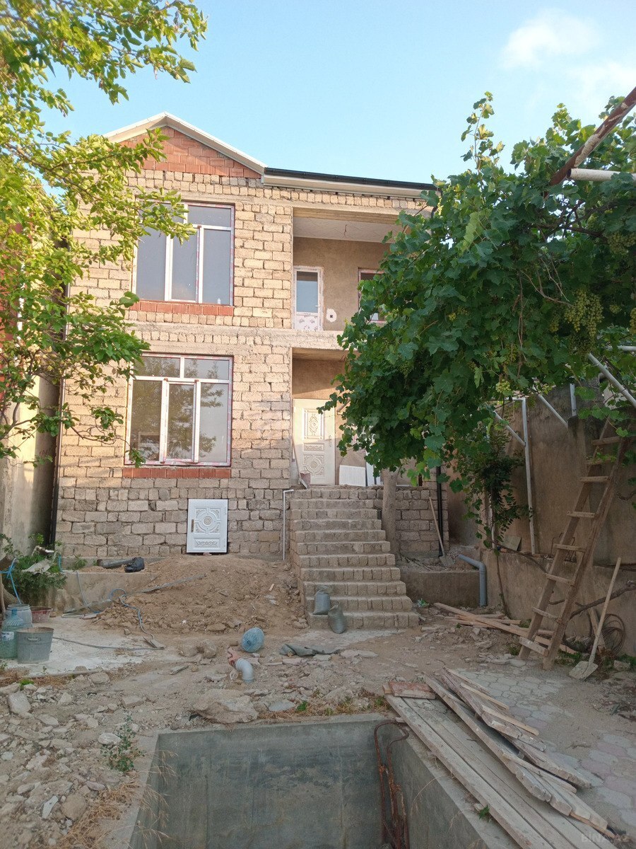 5 otaqlı Həyət evi/Bağ evi, Qaraçuxur q., Bakı