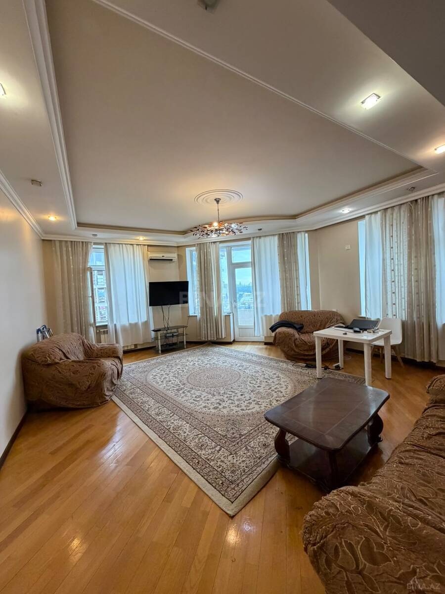 3 otaqlı Yeni tikili, Elmlər Akademiyası m., Bakı