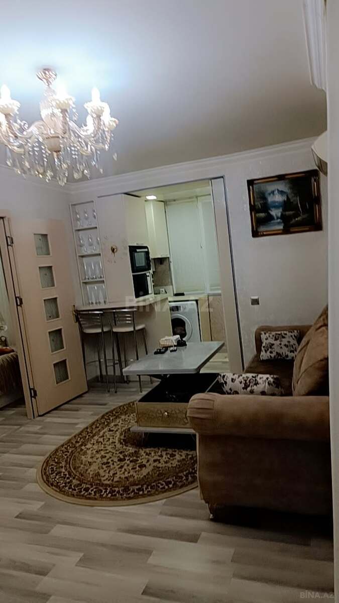 2 otaqlı Köhnə tikili, Elmlər Akademiyası m., Bakı