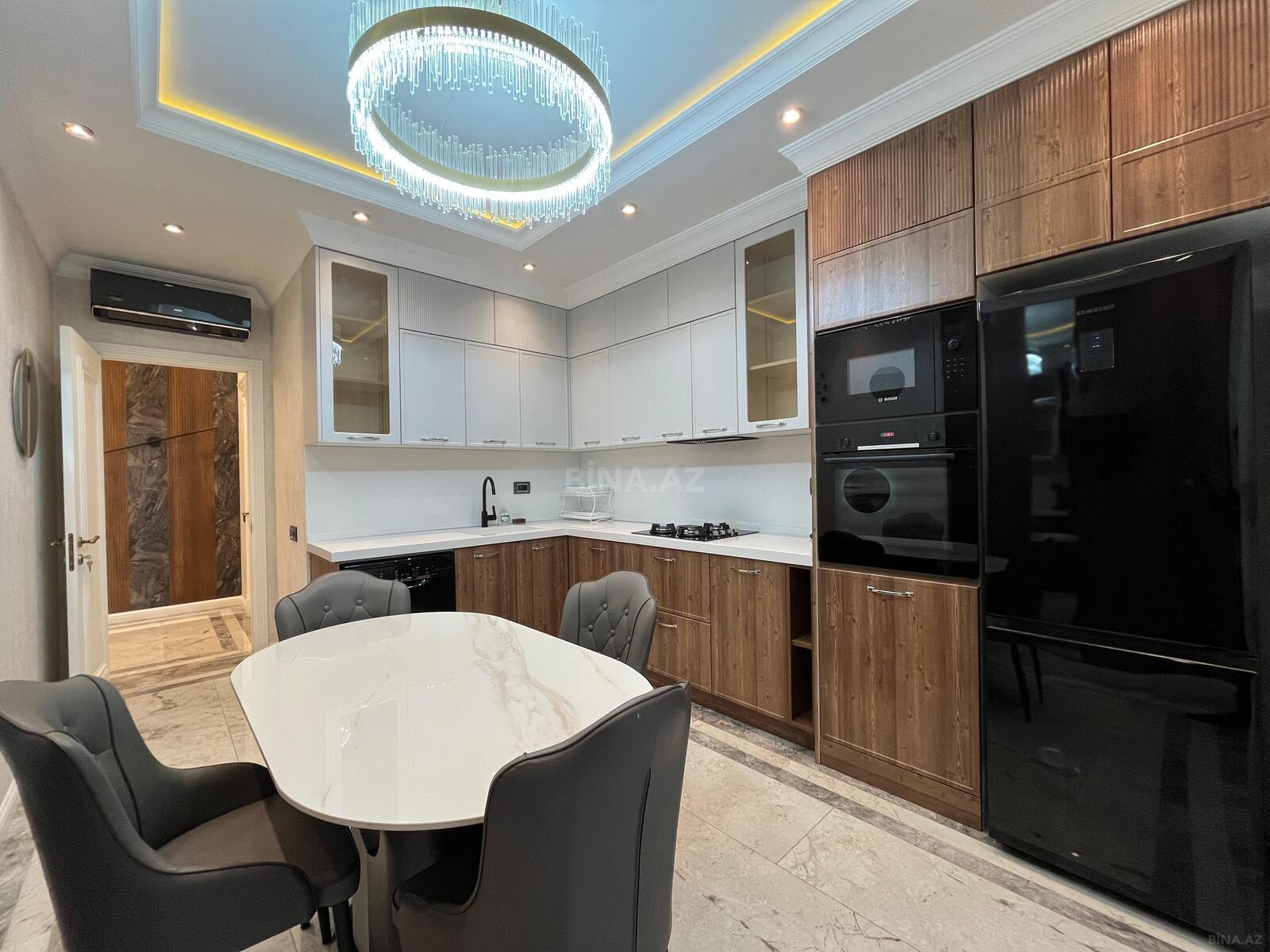 2 otaqlı Yeni tikili, 8 Noyabr m., Bakı