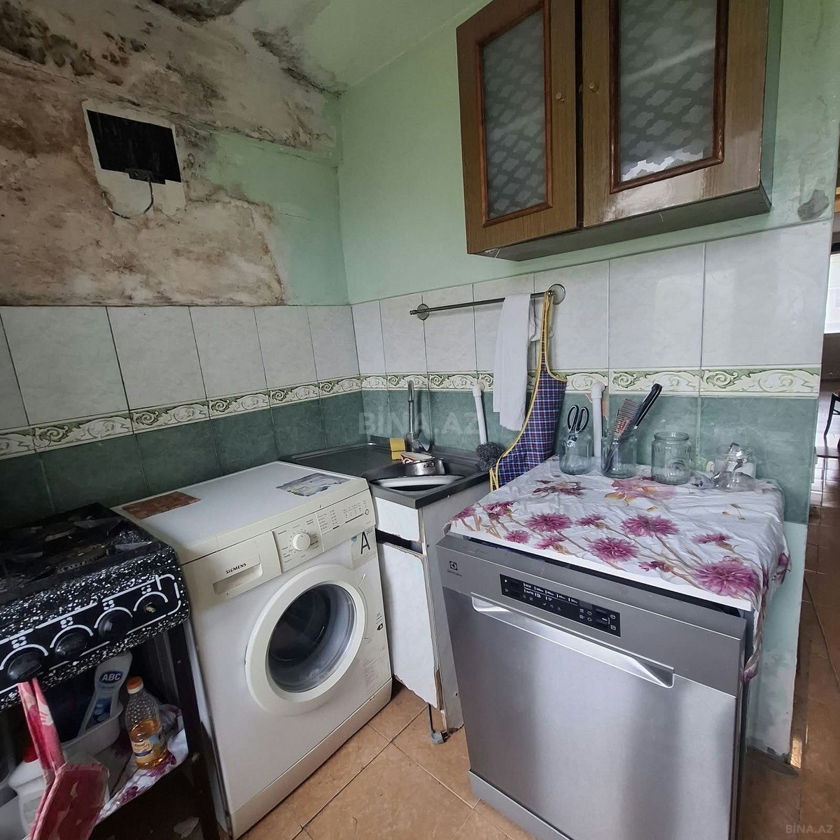 3 otaqlı Köhnə tikili, İnşaatçılar m., Bakı