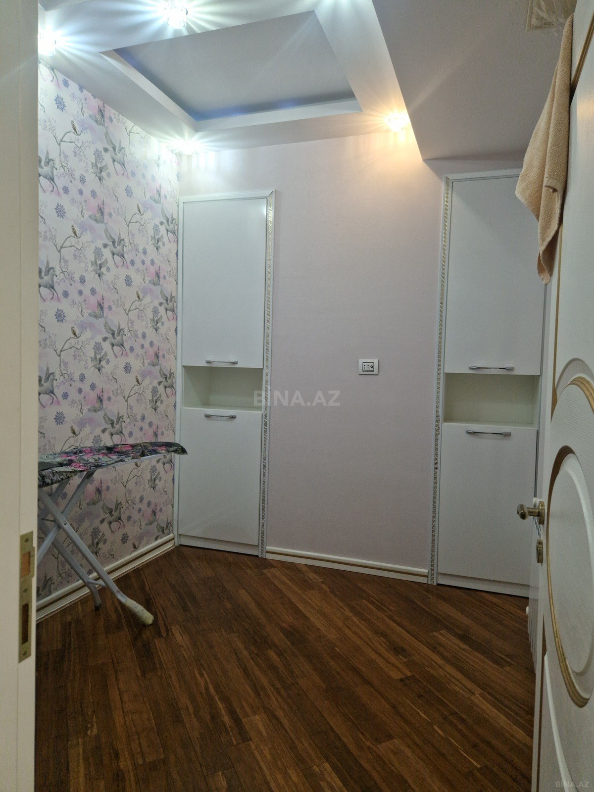 3 otaqlı Yeni tikili, Memar Əcəmi m., Bakı