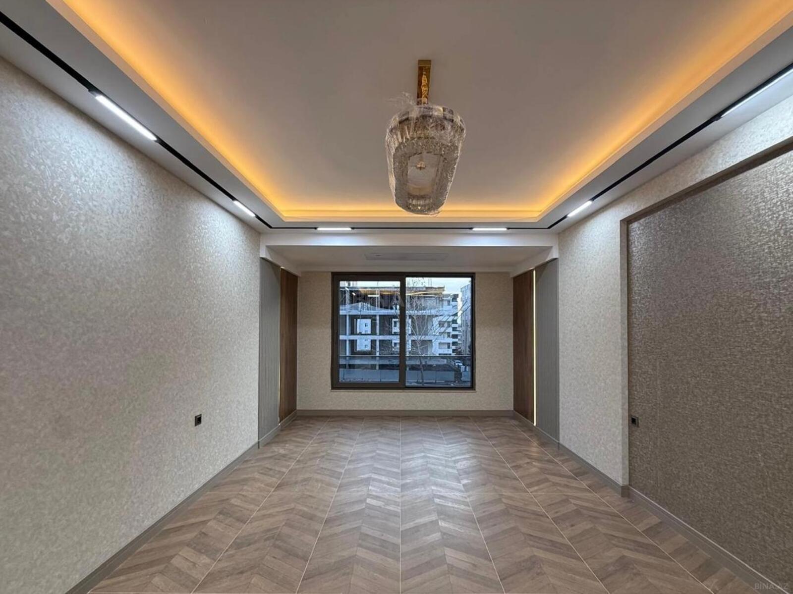 3 otaqlı Yeni tikili, Şah İsmayıl Xətai m., Bakı