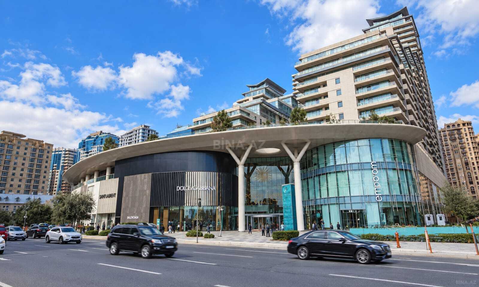 3 otaqlı Köhnə tikili, Şah İsmayıl Xətai m., Bakı