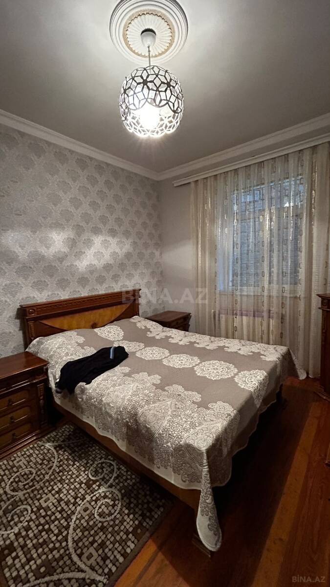 5 otaqlı Həyət evi/Bağ evi, Qaraçuxur q., Bakı
