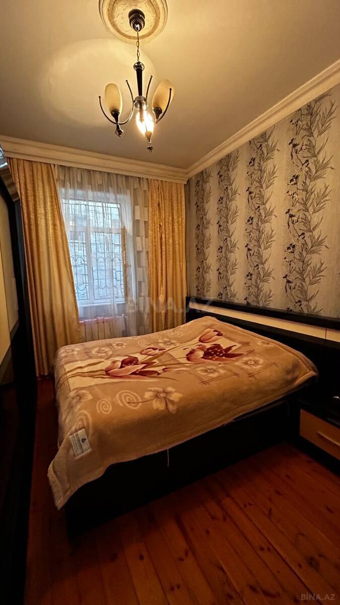 5 otaqlı Həyət evi/Bağ evi, Qaraçuxur q., Bakı