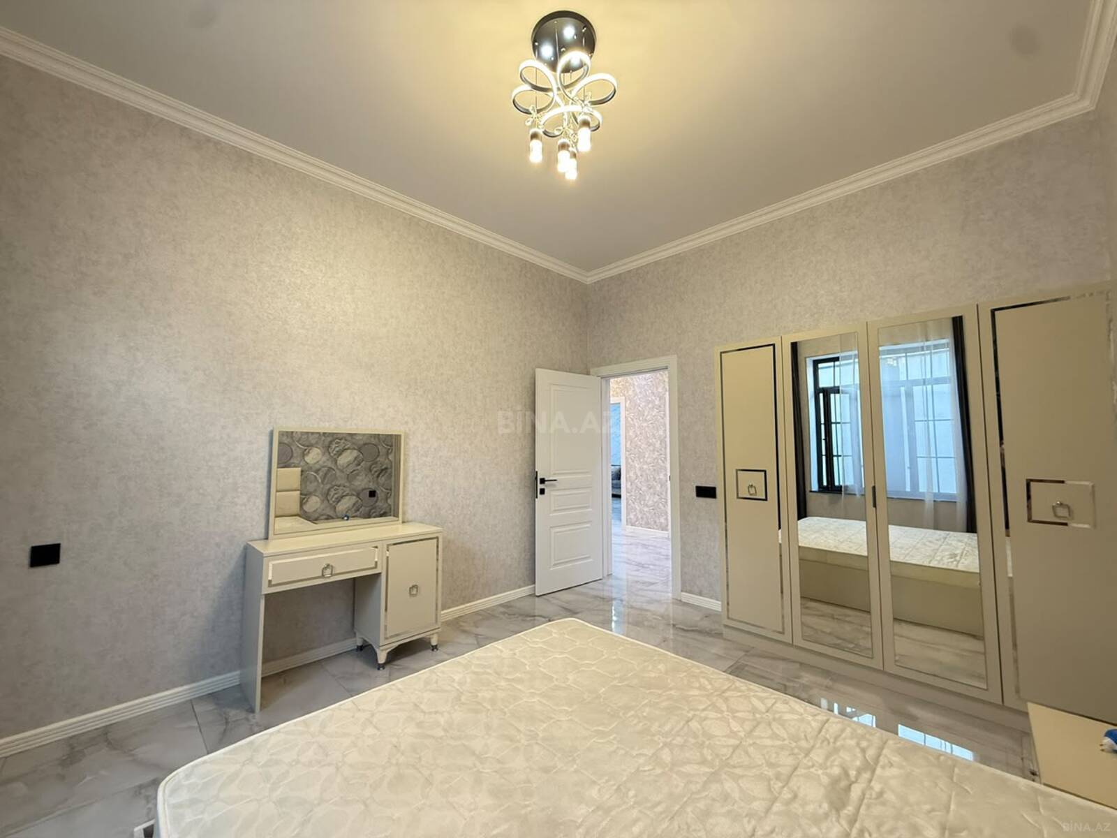 4 otaqlı Həyət evi/Bağ evi, Xəzər r., Bakı
