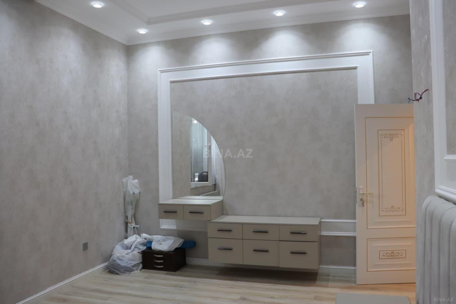 3 otaqlı Yeni tikili, Bakıxanov q., Bakı
