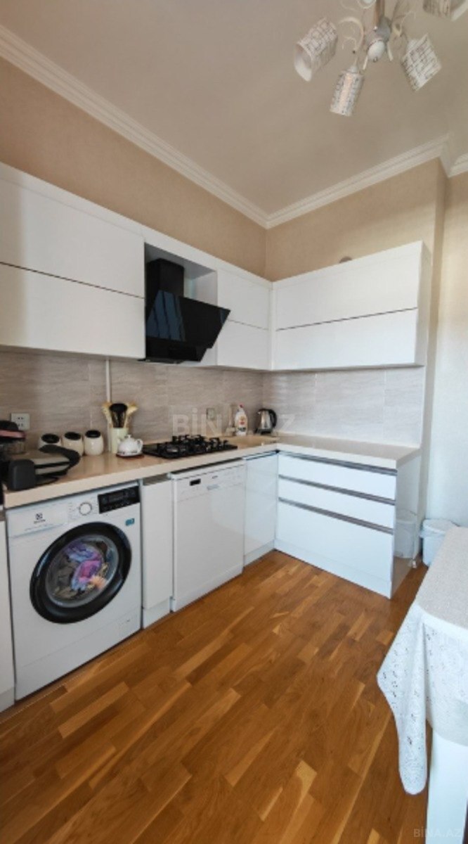 3 otaqlı Yeni tikili, Qara Qarayev m., Bakı