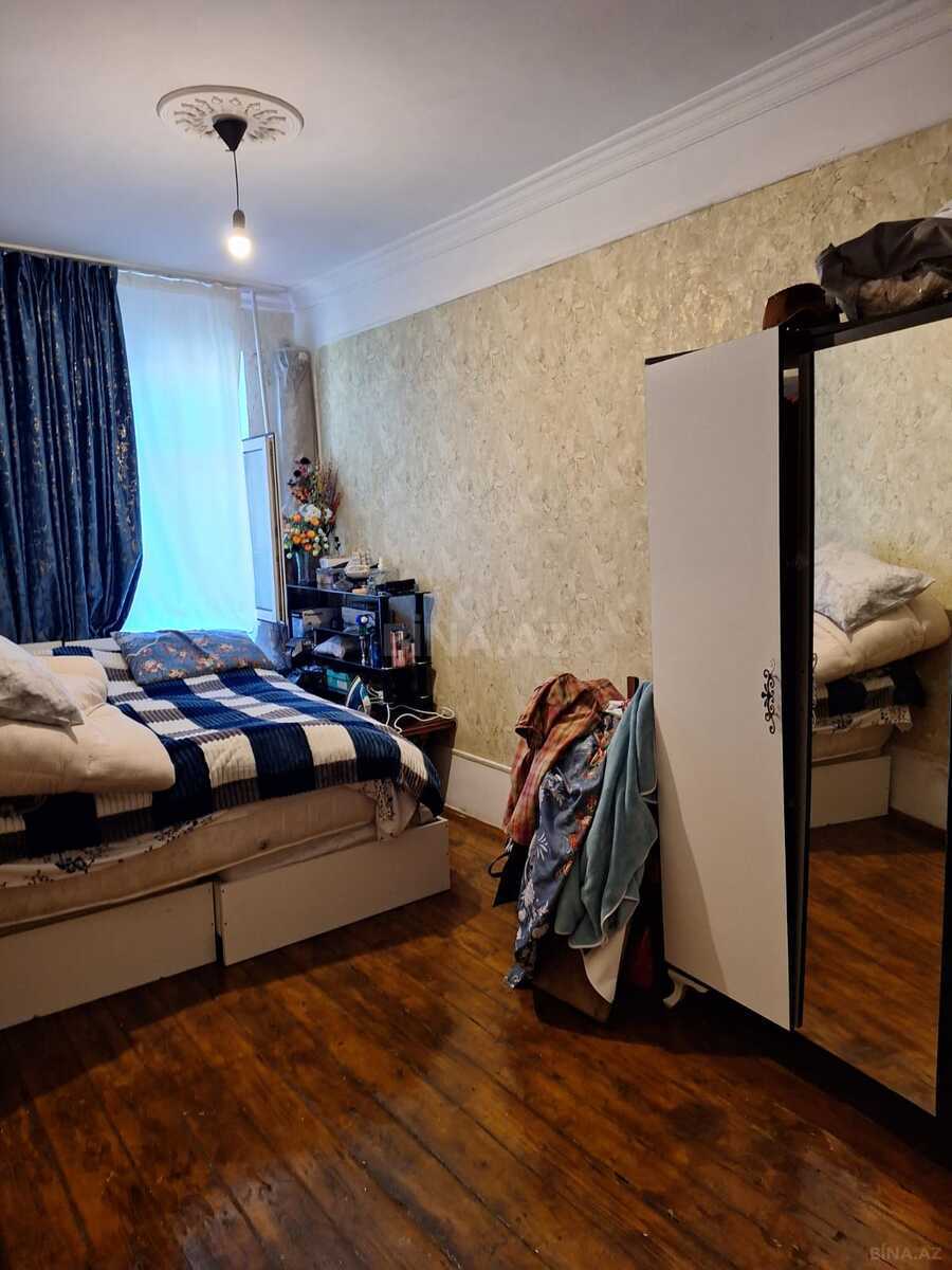 2 otaqlı Köhnə tikili, Memar Əcəmi m., Bakı