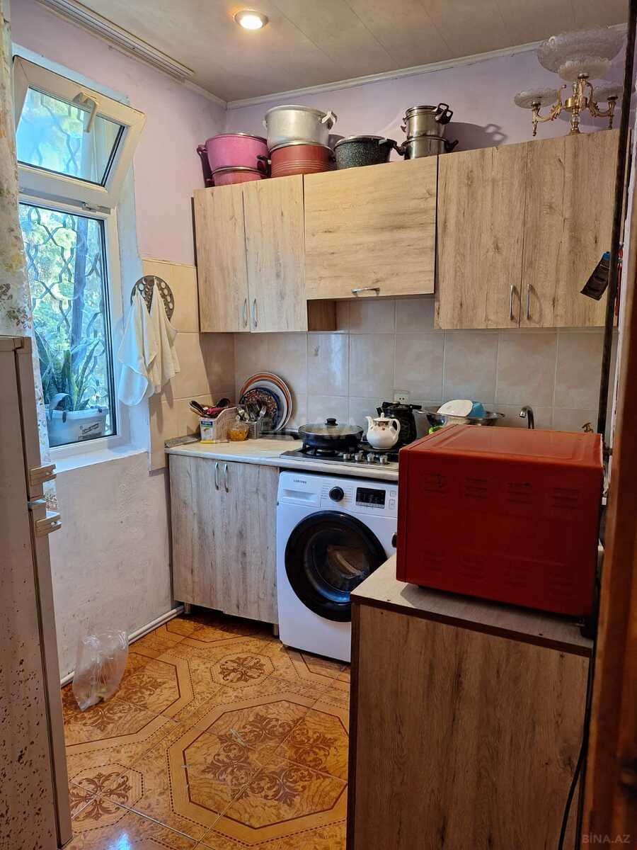 2 otaqlı Köhnə tikili, Memar Əcəmi m., Bakı