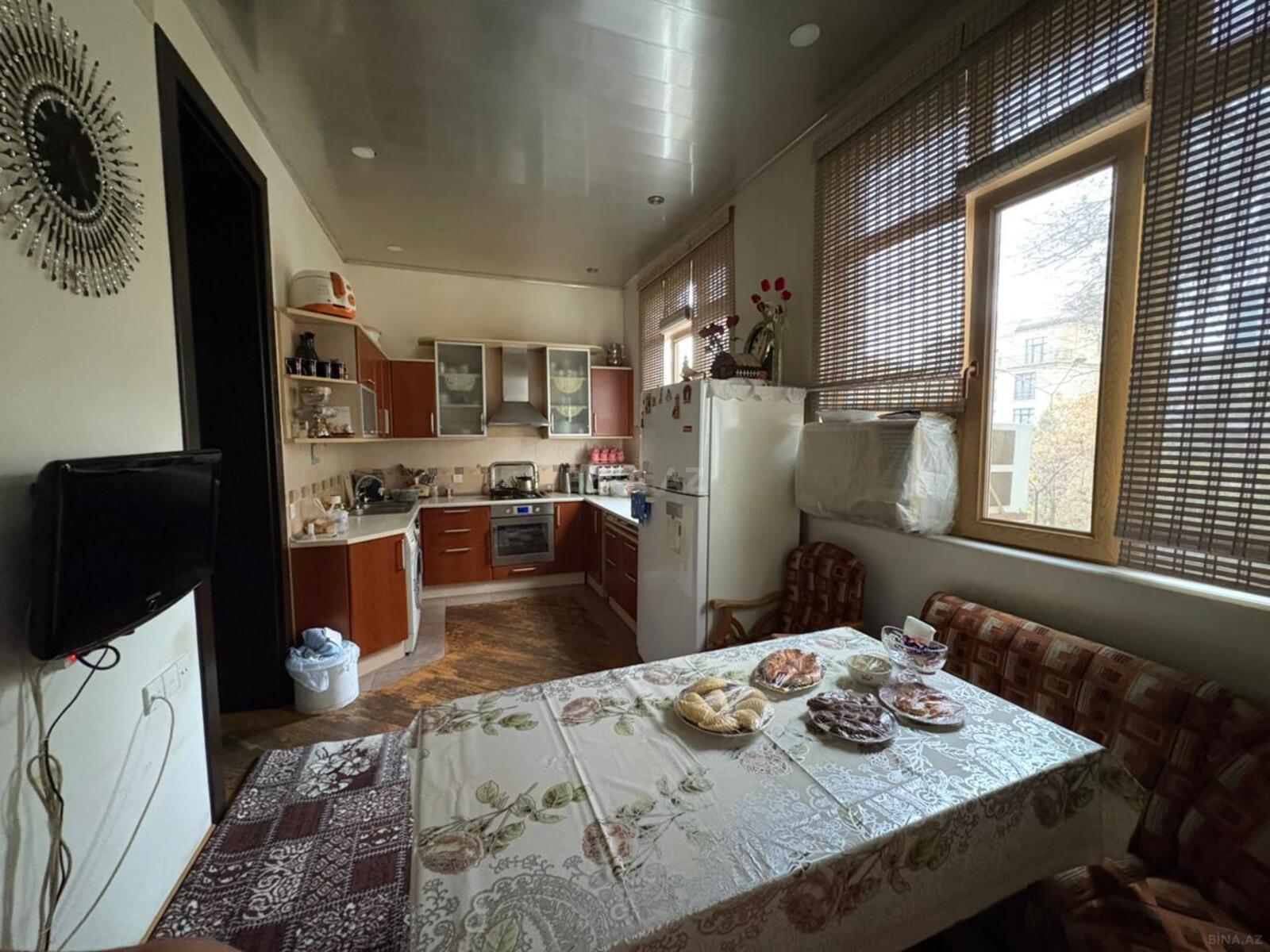 3 otaqlı Köhnə tikili, Kubinka q., Bakı