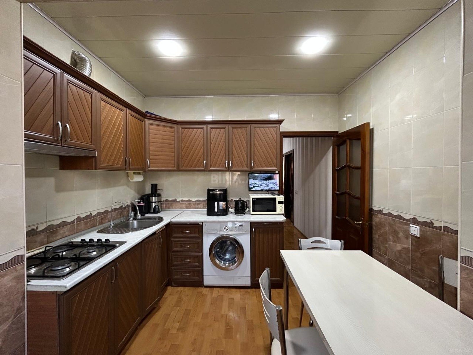 3 otaqlı Köhnə tikili, 9-cu mikrorayon q., Bakı