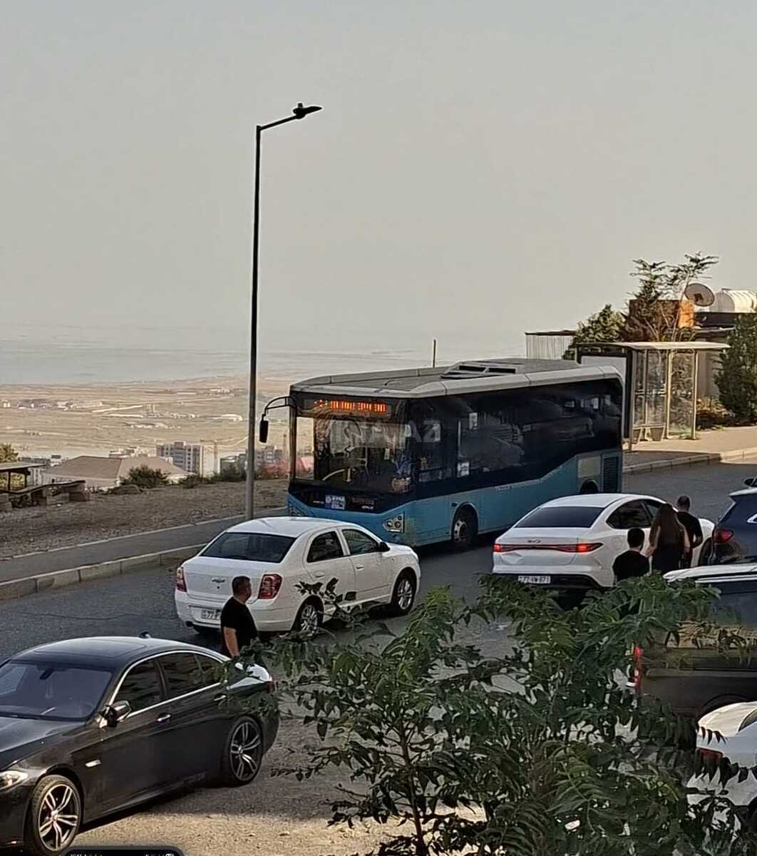 2 otaqlı Yeni tikili, Massiv V q., Bakı