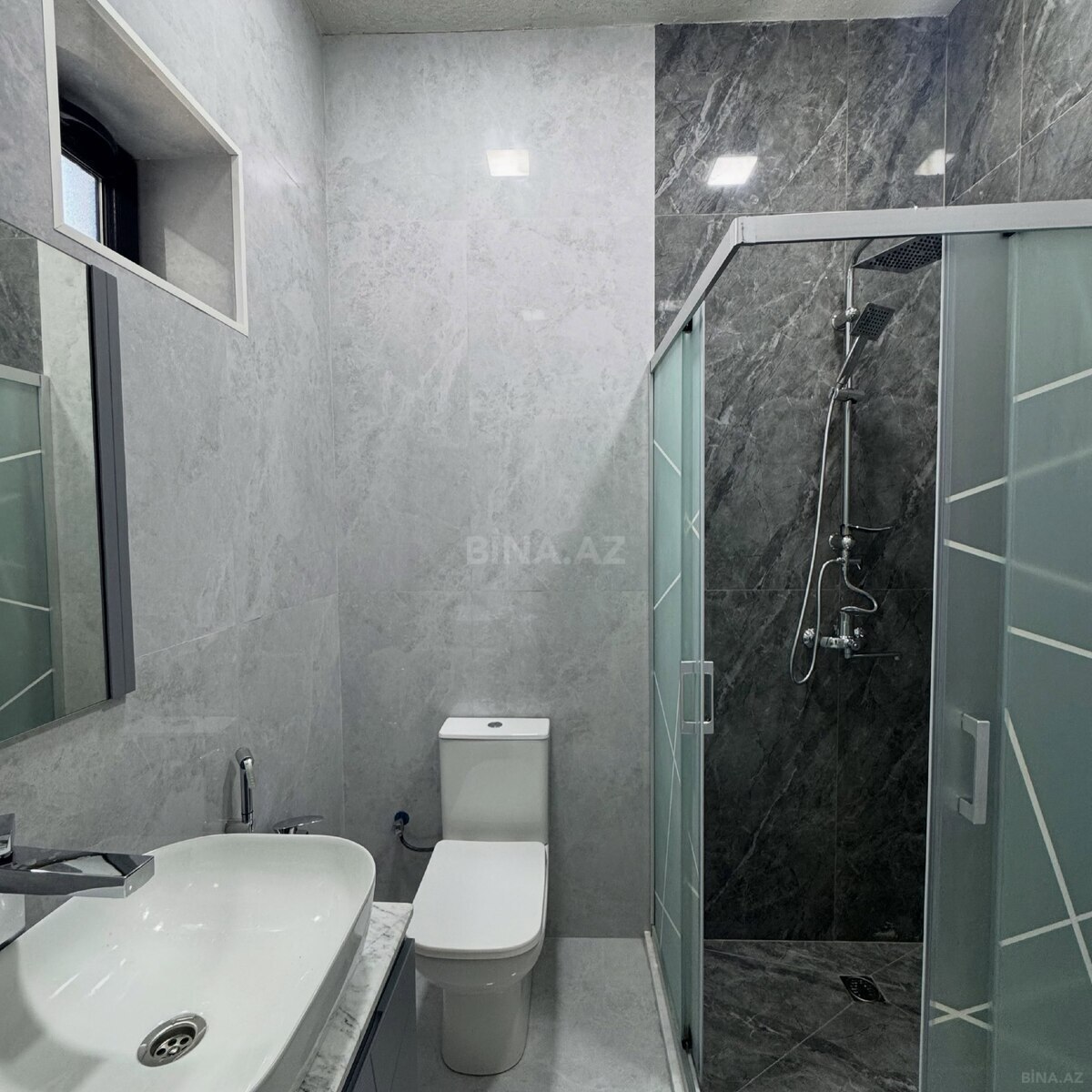 4 otaqlı Həyət evi/Bağ evi, Şüvəlan q., Bakı