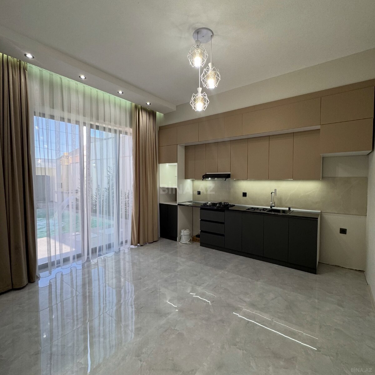 4 otaqlı Həyət evi/Bağ evi, Şüvəlan q., Bakı