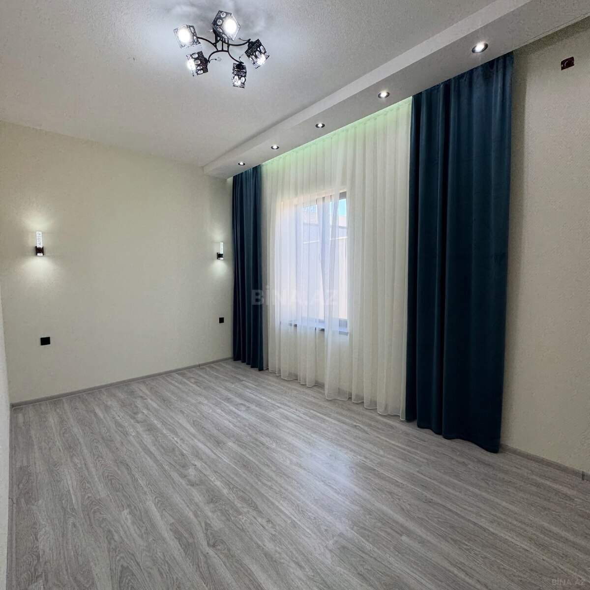 4 otaqlı Həyət evi/Bağ evi, Şüvəlan q., Bakı