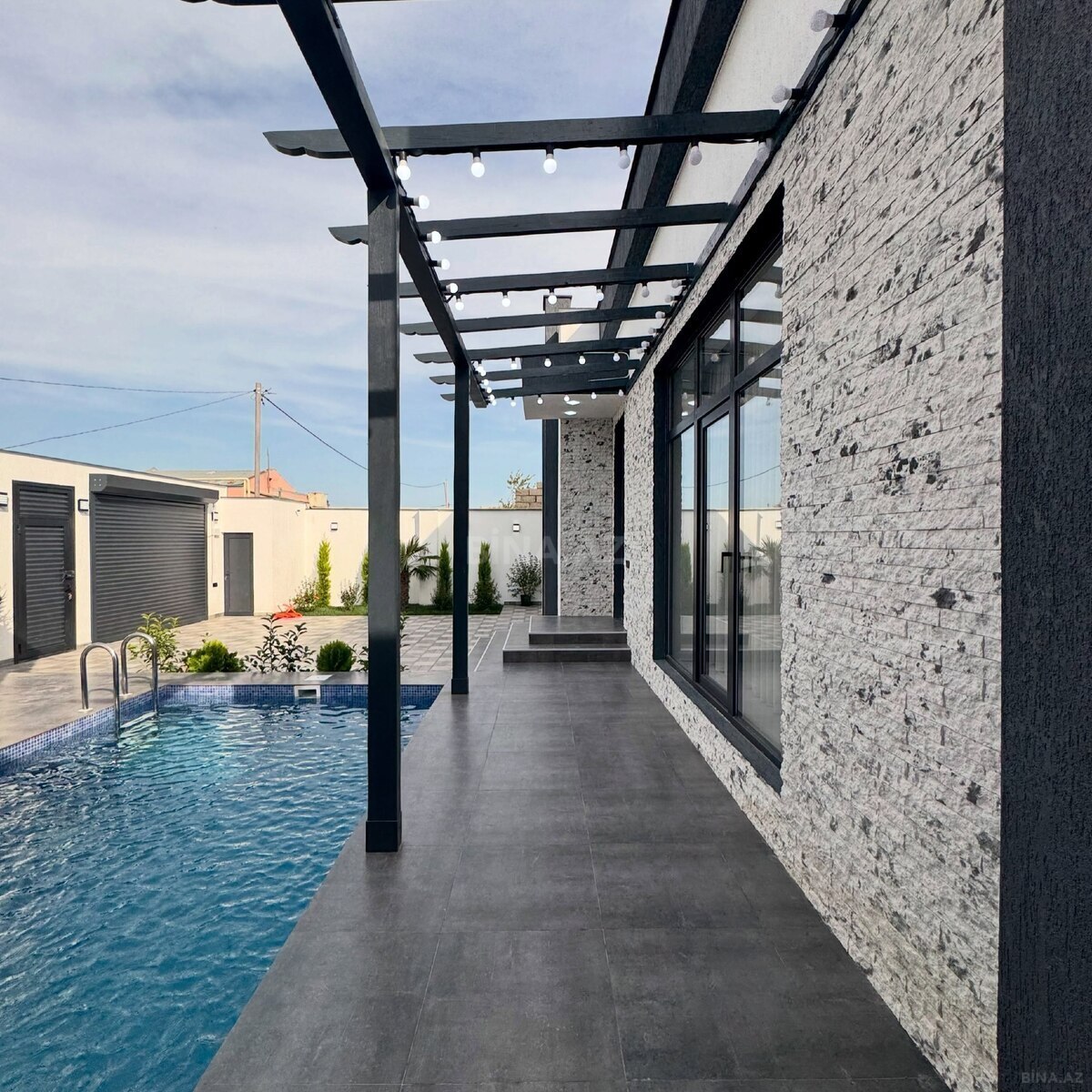 4 otaqlı Həyət evi/Bağ evi, Şüvəlan q., Bakı