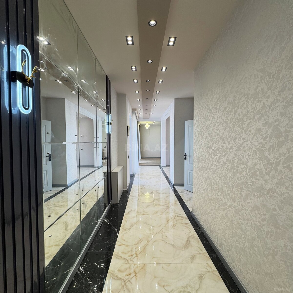 4 otaqlı Həyət evi/Bağ evi, Şüvəlan q., Bakı