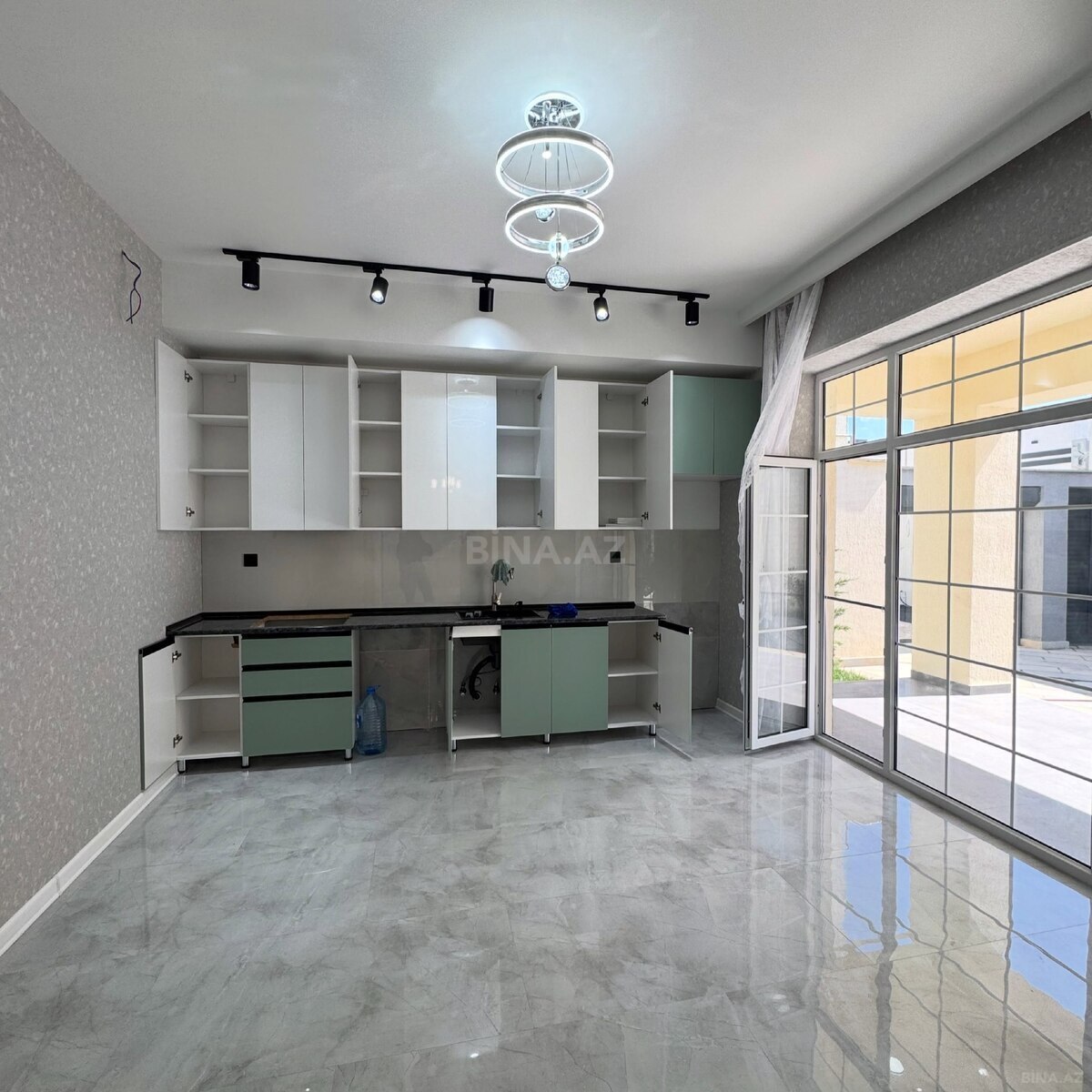4 otaqlı Həyət evi/Bağ evi, Şüvəlan q., Bakı
