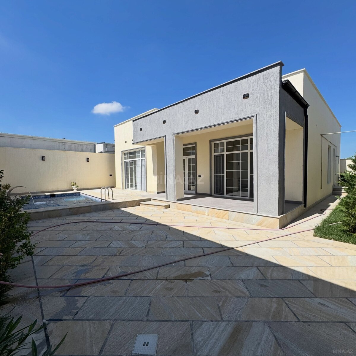 4 otaqlı Həyət evi/Bağ evi, Şüvəlan q., Bakı