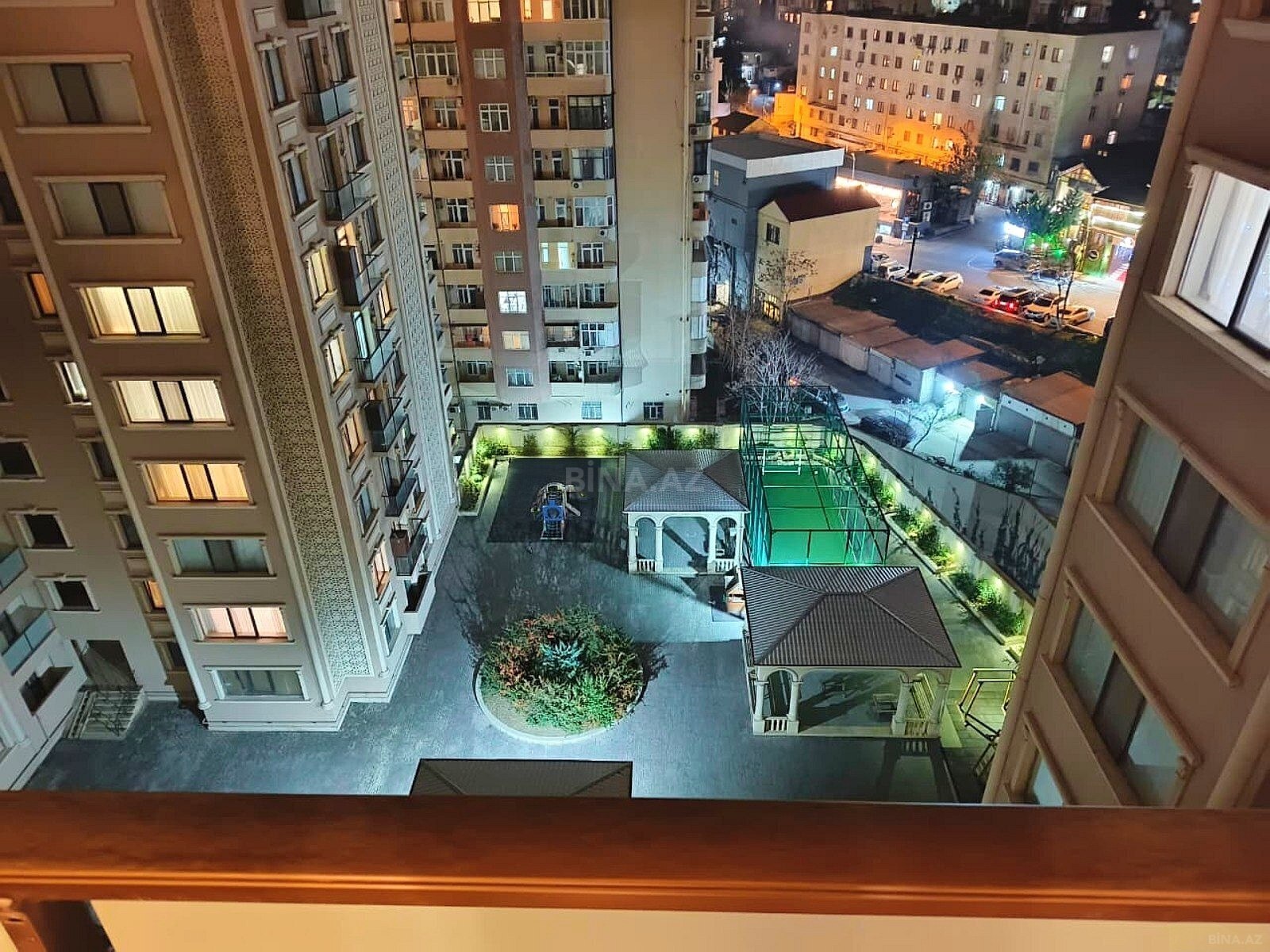 4 otaqlı mənzil satılır, Bakı