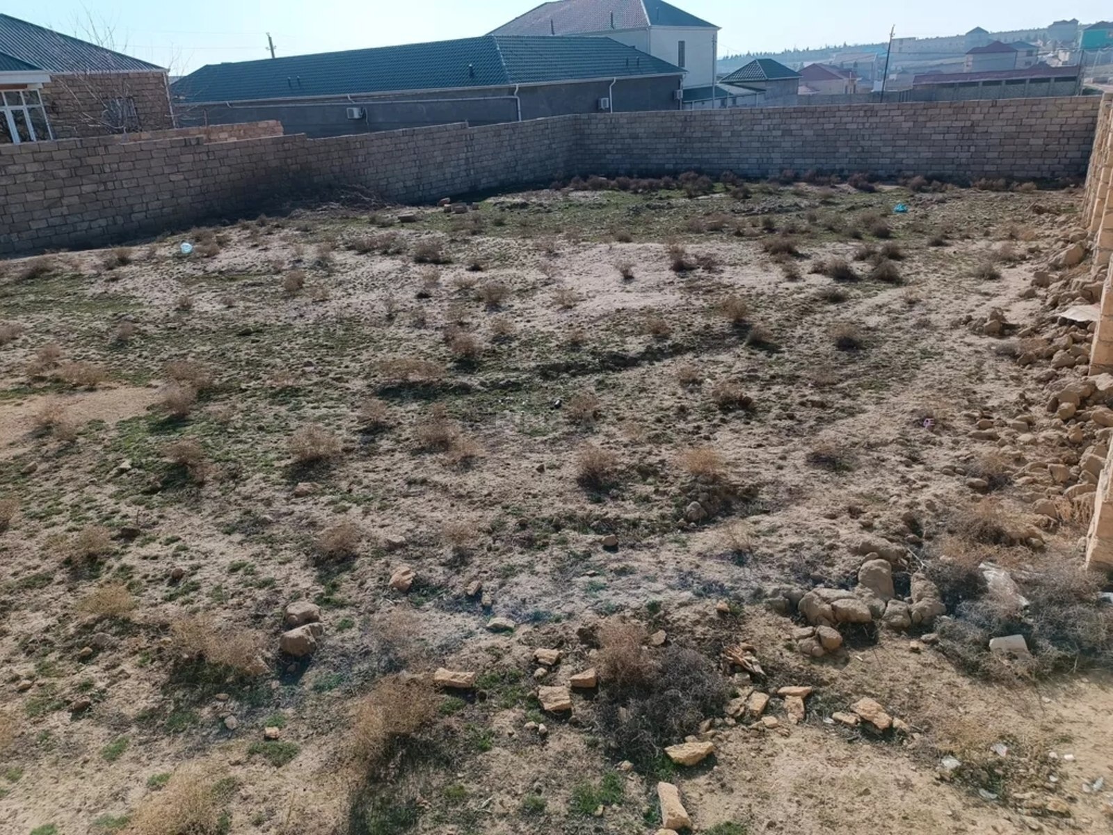 Torpaq satılır, Novxanı, Abşeron