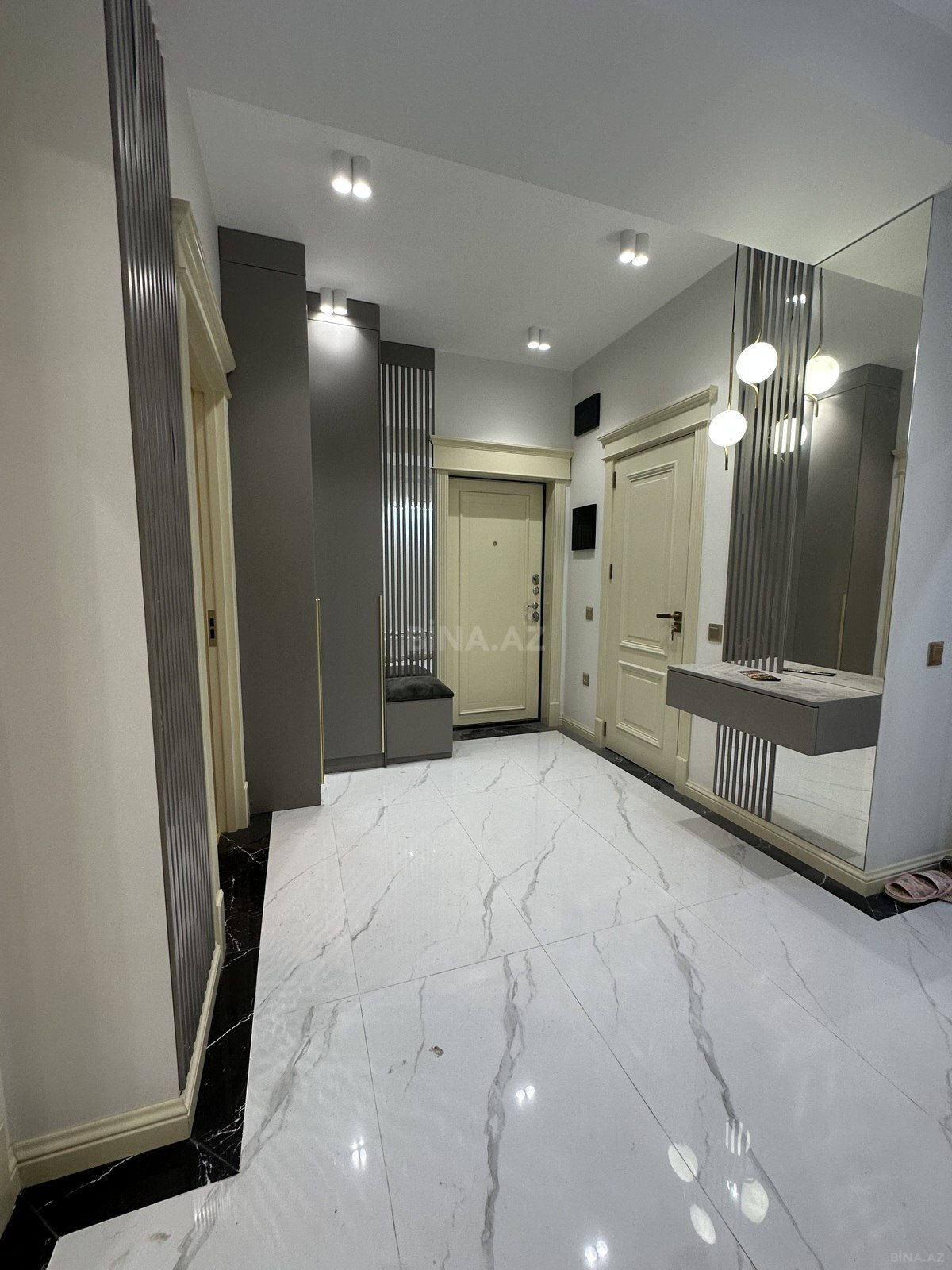 3 otaqlı mənzil satılır, 7-ci mikrorayon, Bakı