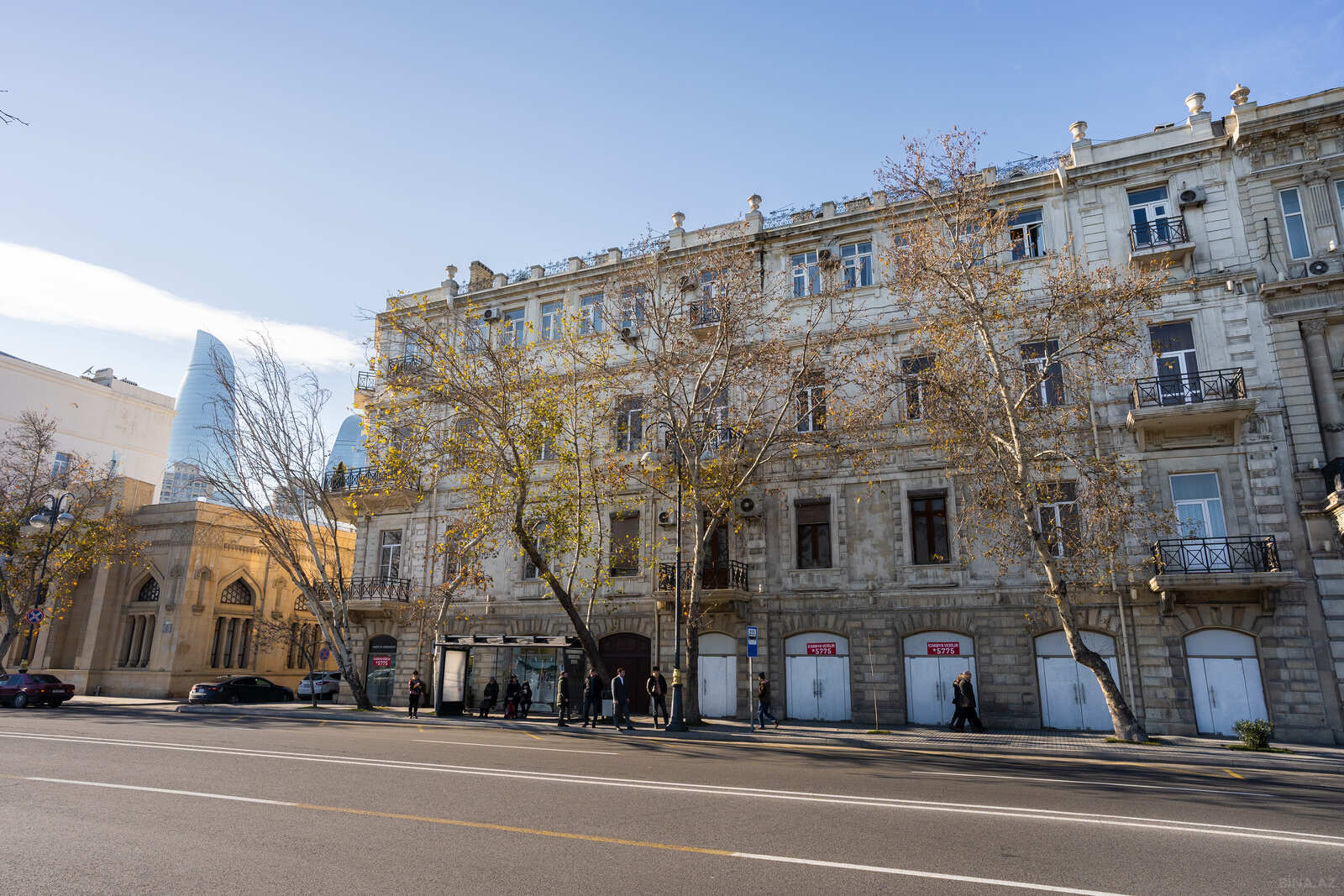 3 otaqlı mənzil kirayə verilir, Bakı