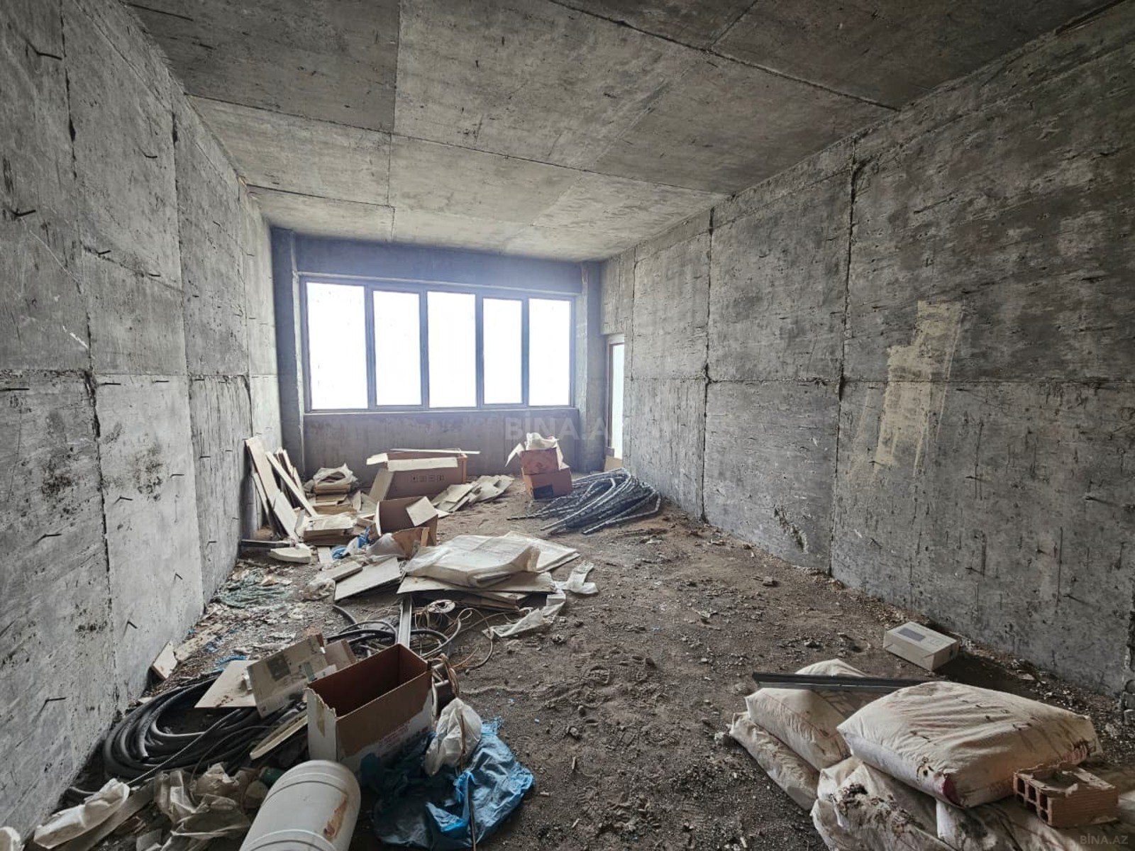 3 otaqlı mənzil satılır, Bakı