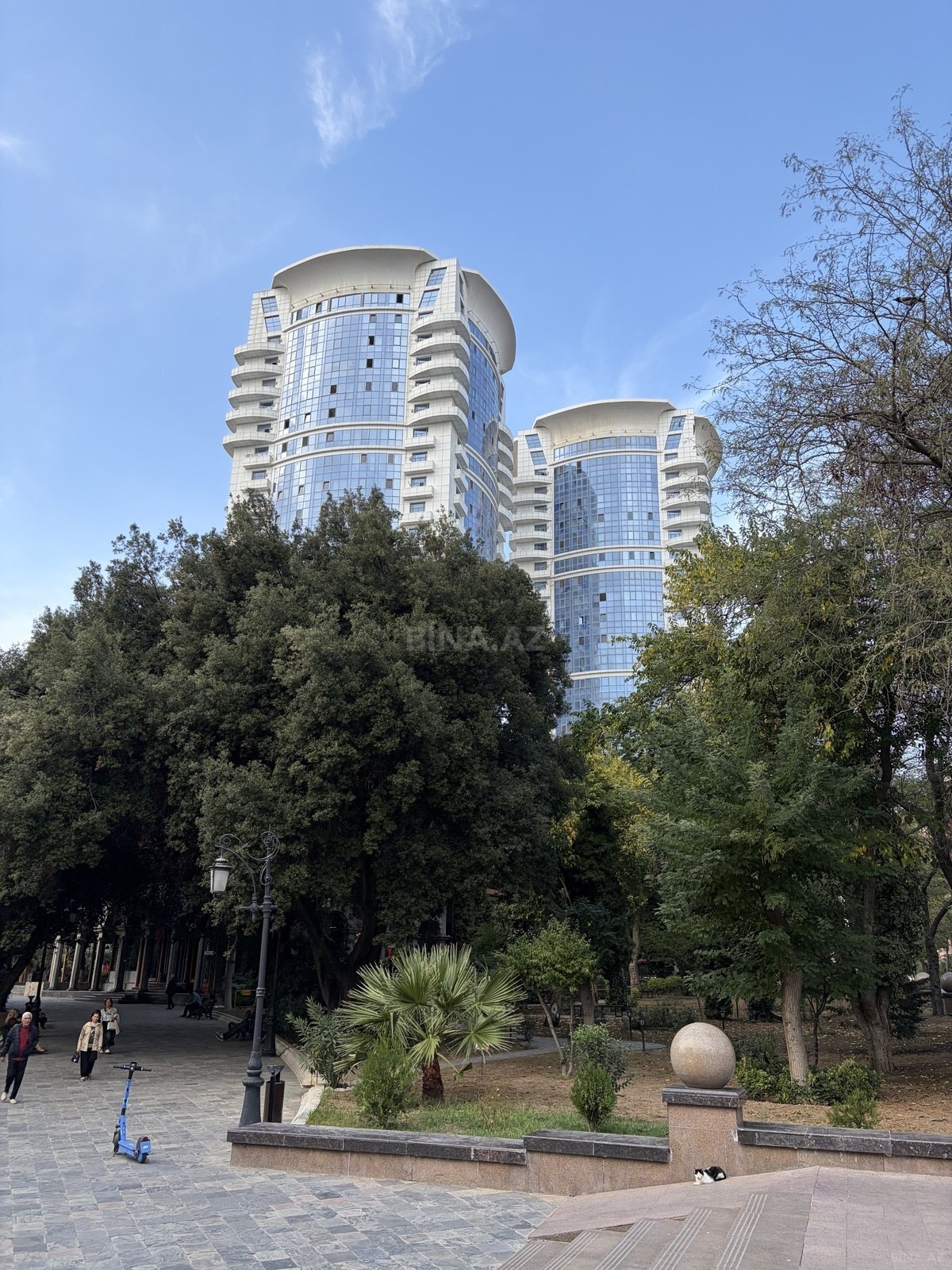 4 otaqlı mənzil satılır, Bakı