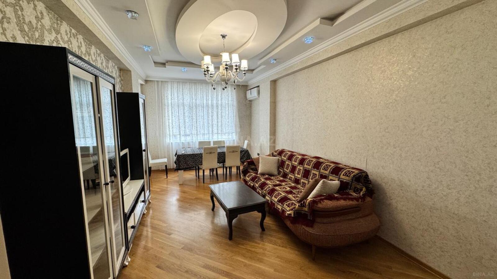 2 otaqlı mənzil günlük kirayə verilir, Bakı