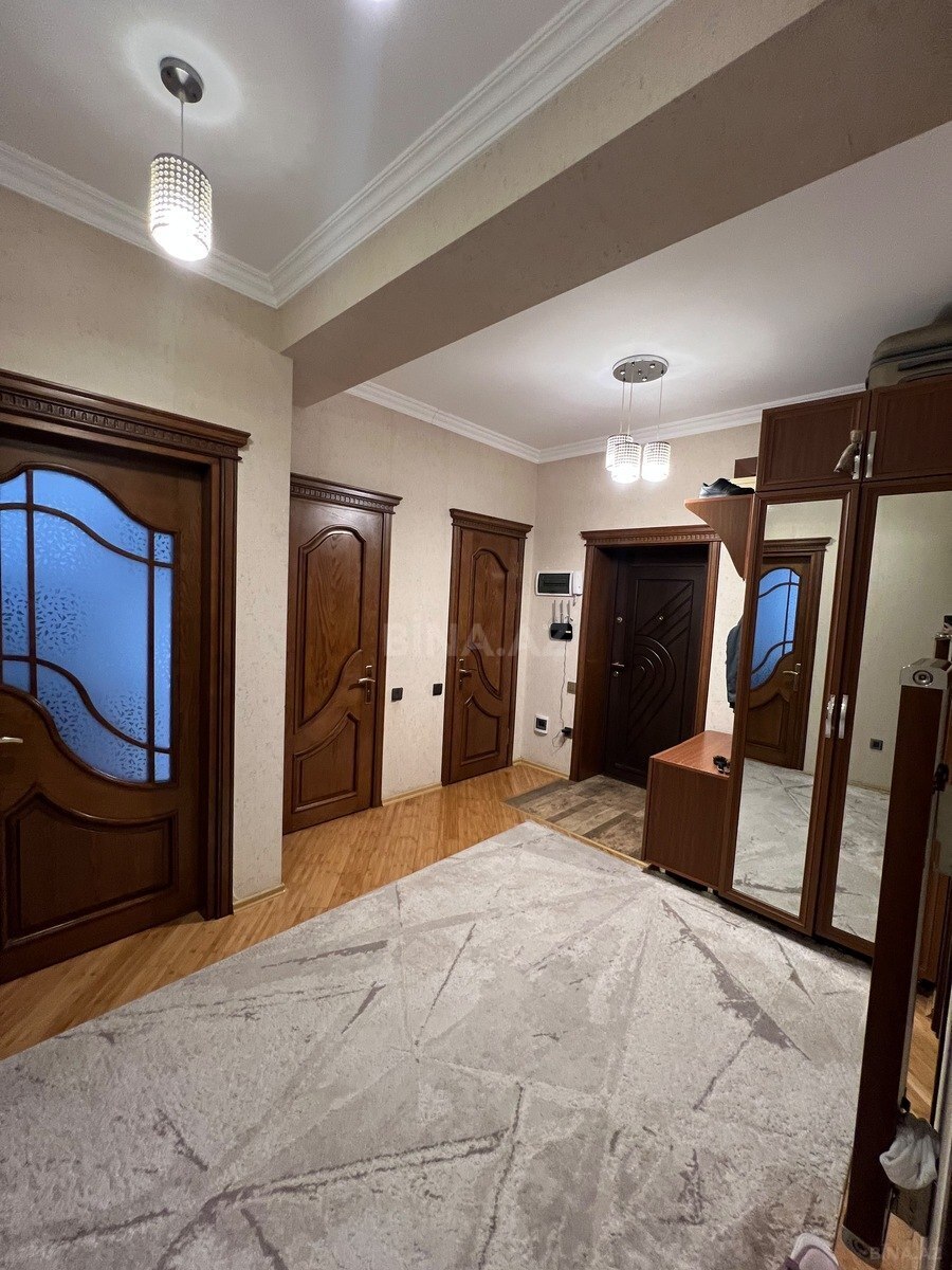 3 otaqlı mənzil satılır, Bakı