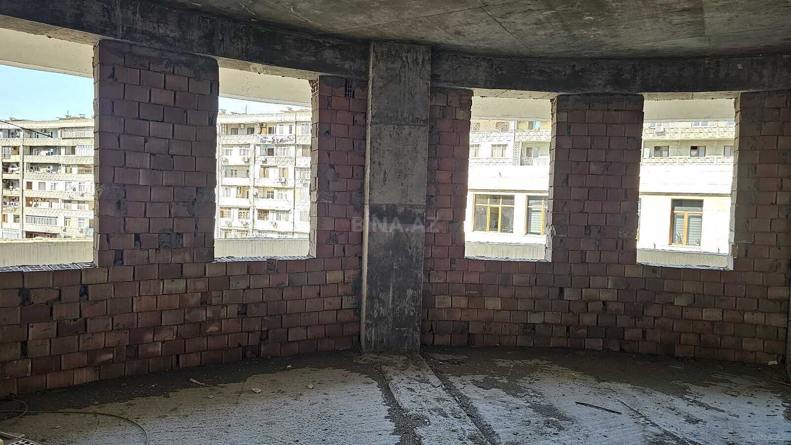 4-комн. квартира на продажу, 8-й микрорайон, Баку