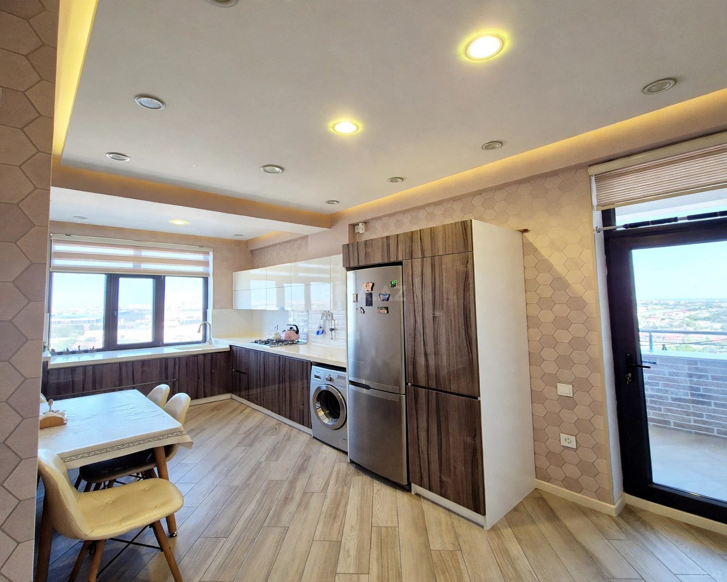 3 otaqlı mənzil satılır, Bakı