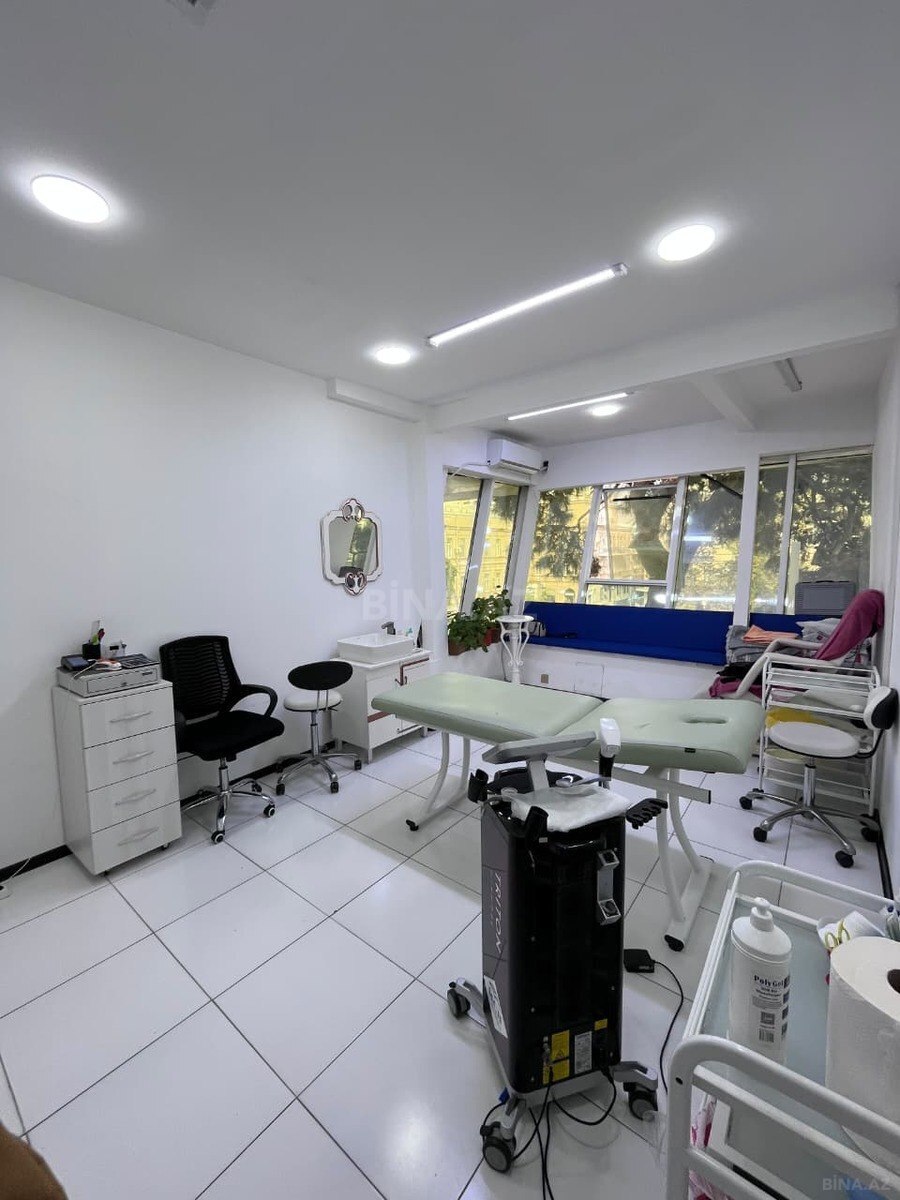 1 otaqlı ofis kirayə verilir, Bakı