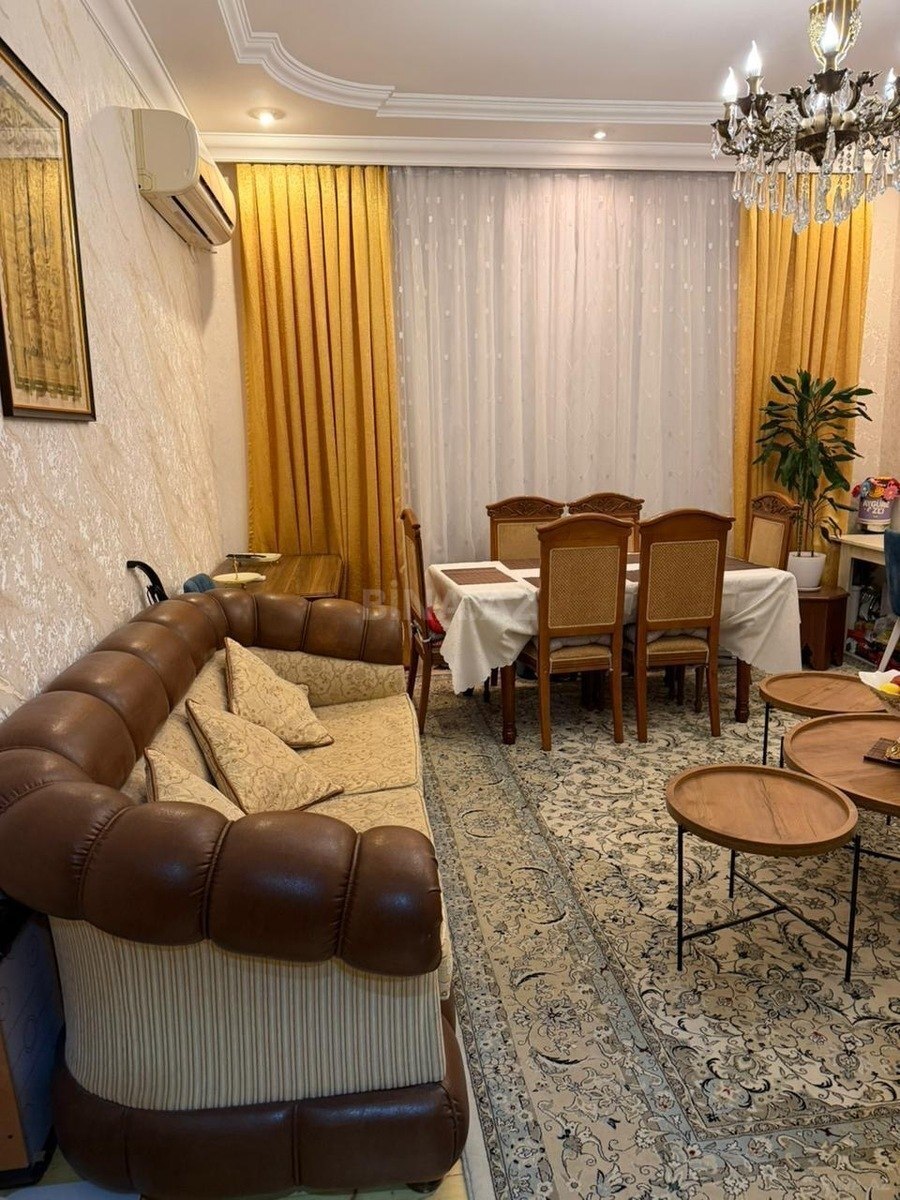 2-room apartment for sale, 8th microdistrict, Baku