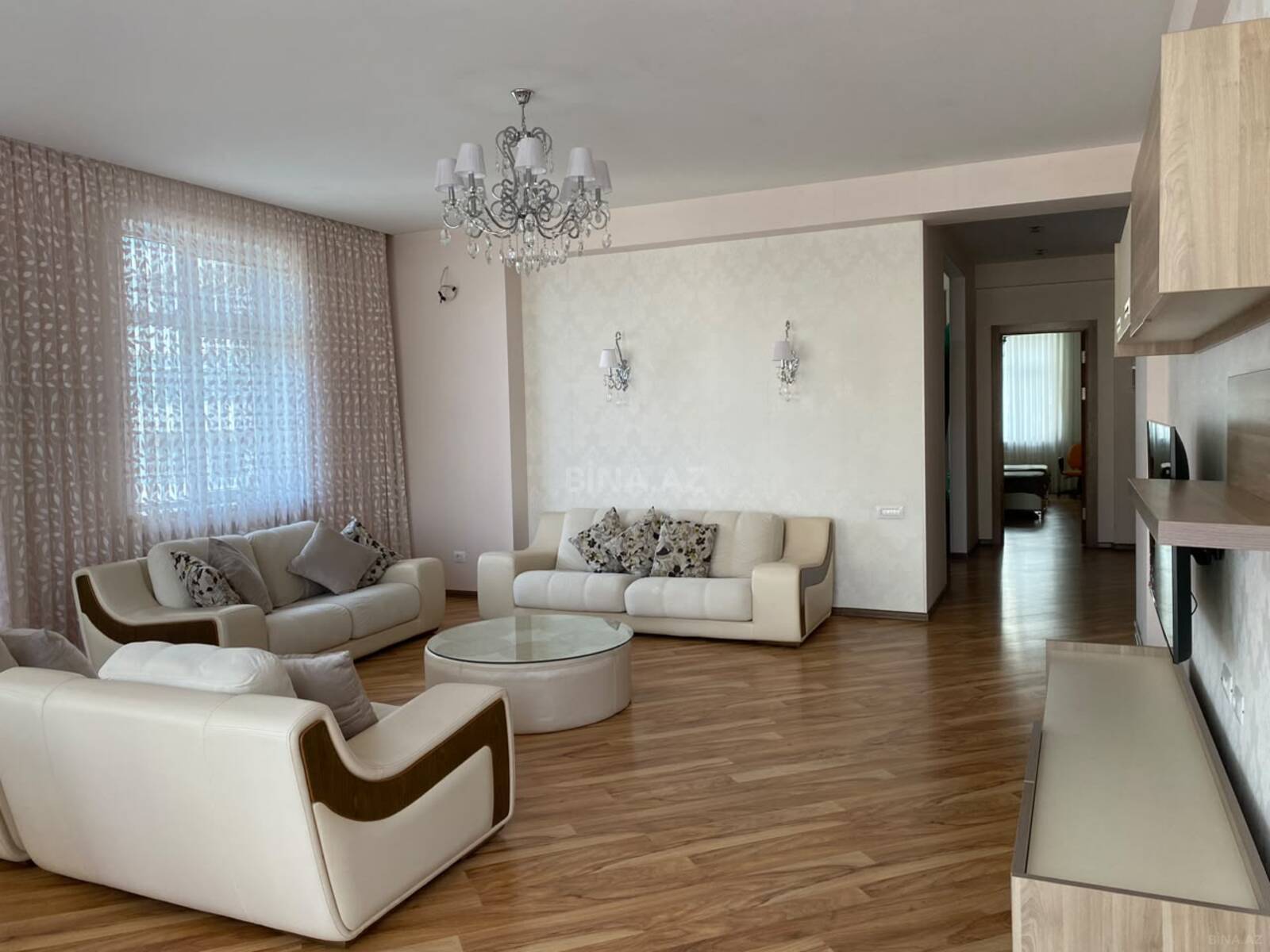 4 otaqlı mənzil kirayə verilir, Bakı