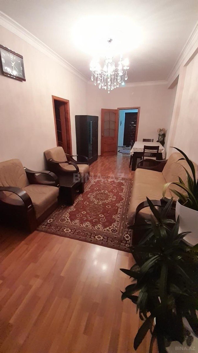 2 otaqlı mənzil kirayə verilir, Bakı