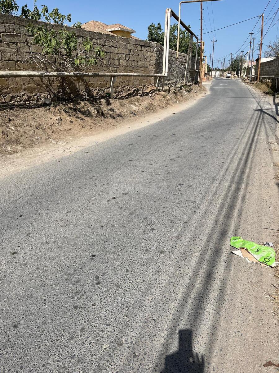 Torpaq satılır, Albalılıq, Bakı