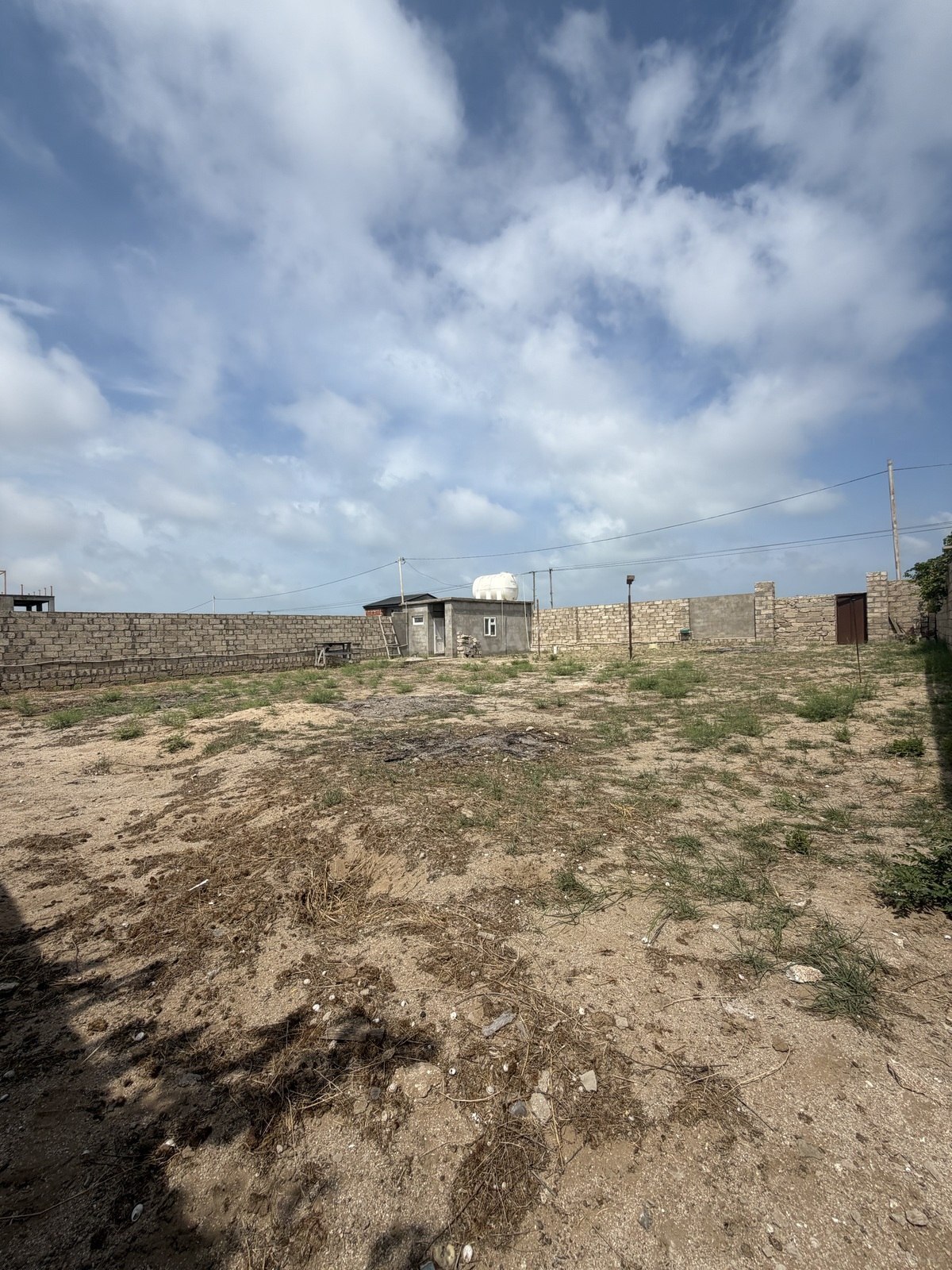 Torpaq satılır, Dübəndi, Bakı