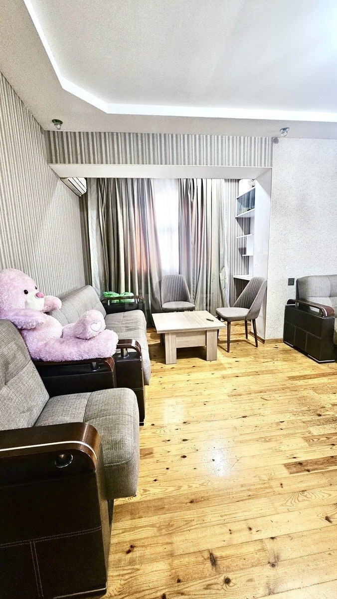 2 otaqlı mənzil kirayə verilir, Bakı