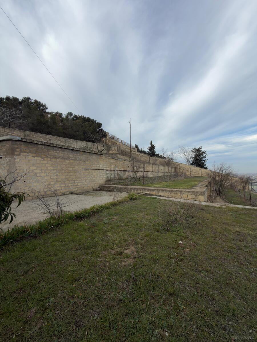 Torpaq satılır, Qaraçuxur, Bakı