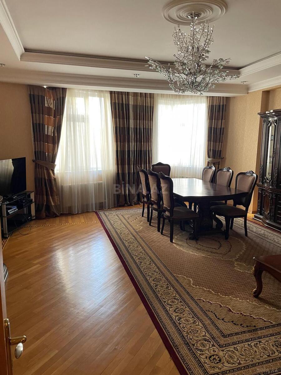 4-room apartment for rent, 28 May, Baku